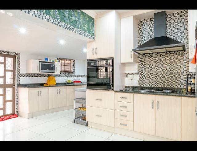 4 BEDROOM HOUSE SOLD IN RESERVOIR HILLS